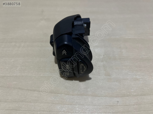Nissan Almera Radio Kontrol Düğmesi