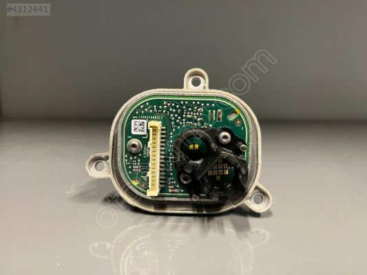 AUDİ A4 SAĞ KÖŞE LED BEYNİ ORJİNAL