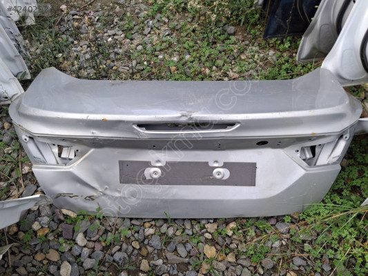 Focus 3 arka bagaj çıkma orjinal