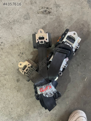 VOLKSWAGEN GOLF 7 EMNİYET KEMERLERİ ORJİNAL ÇIKMA