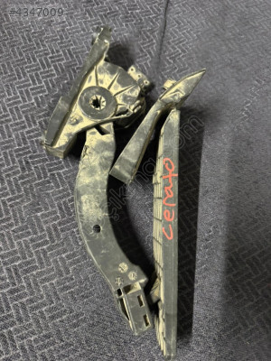 KİA CERATO GAZ PEDALI