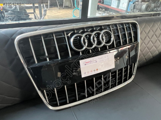 Audi Q7 4L083651F Çıkma Ön Panjur 2013-2016