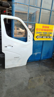 renault master 3 çıkma sağ ön kapı boş