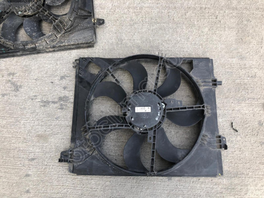 RENAULT MEGANE 4 TALİSMAN FAN MOTORU 214819674R