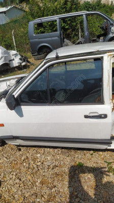 Polo Mk1 sağ ön kapı çıkma