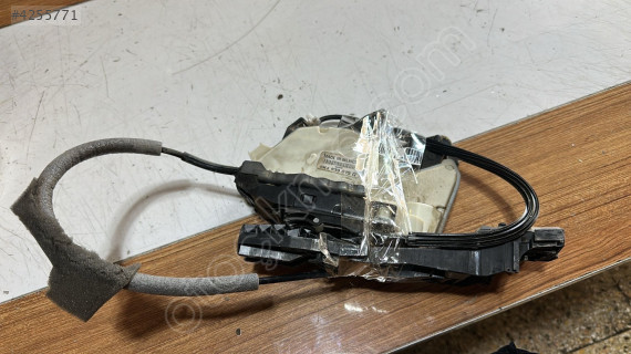 2012-2015 WV JETTA SOL ARKA KAPI KİLİDİ KAPI MEKANİZMA ORJ ÇIKMA