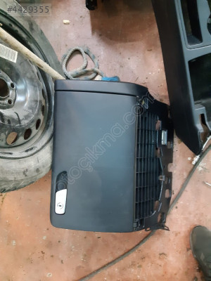 AUDİ A4 TORPİDO KAPAĞI