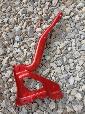 Renault Clio 5 sağ motor kaput menteşesi