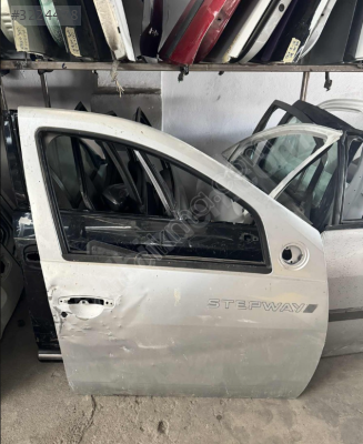 DACİA STEPWAY SAĞ ÖN KAPI ORJİNAL EYUPCAN OTO'DA