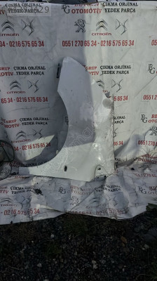 PARTNER BERLİNGO SOL ÖN ÇAMURLUK ORJİNAL ÇIKMA YEDEK PARÇA