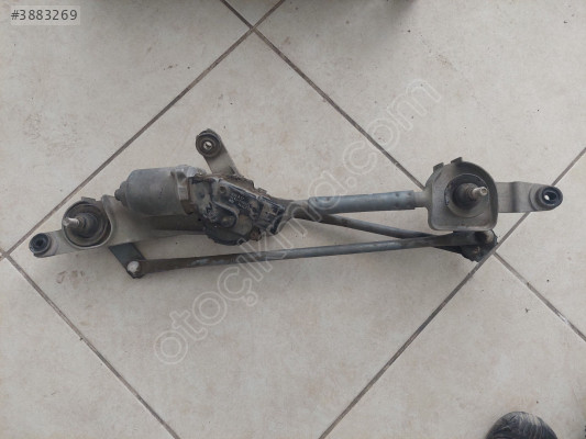 NİSSAN NAVARA ÖN SİLGİ MOTORU ÇIKMA