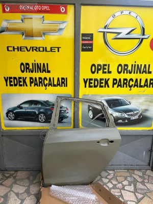 Opel Astra J için Yepyeni Sol Arka Kapı - Oto Çıkma Parçalar