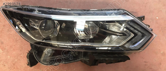 Nissan Qashqai J11 Sağ Ön Far - Mil Oto Çıkma Parçaları