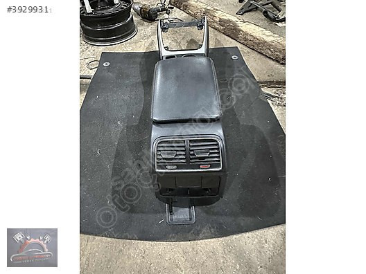 AUDİ A5 COUPE ORJİNAL ORTA KONSOL HATASIZ
