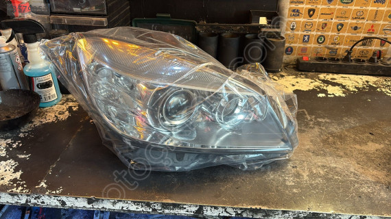 MERCEDES C SERİ W204 XENON SAĞ FAR 2048200259