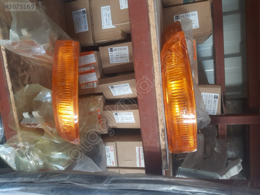 TOYOTA CORONA SAĞ ÖN TAMPON SİNYALİ ÇAVUŞOĞLU TOYOTA