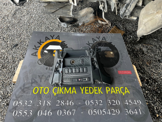 8002D084 Mitsubishi L200 Dörtlü Düğmesi Orjinal Çıkma