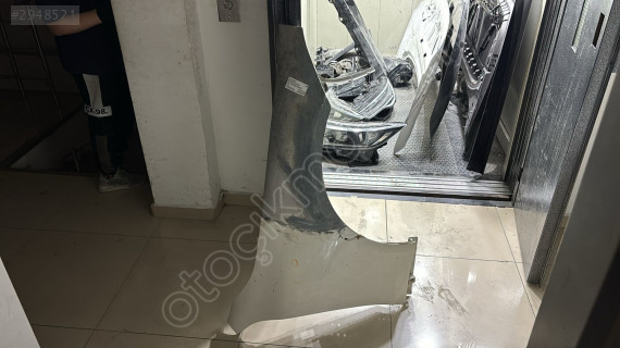 MERCEDES CLS W257 SAĞ ÖN ÇAMURLUK