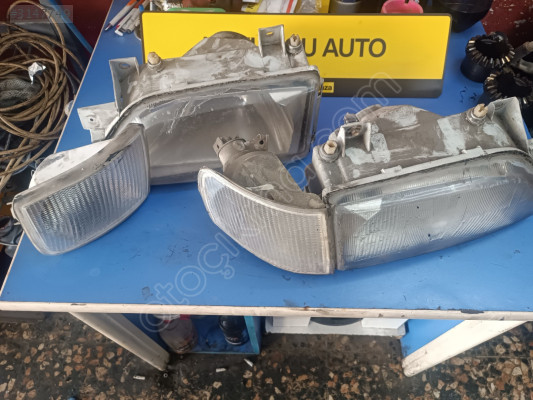 Ford escort sağ far orjinal çıkma