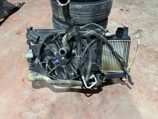 2016 Renault Symbol Radyatör Seti