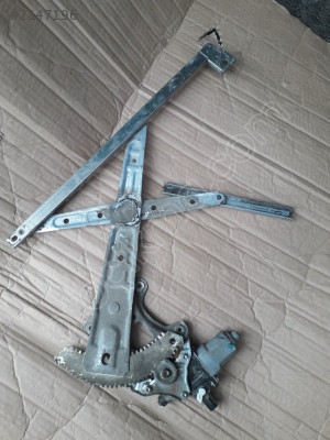 Honda Civic Sağ ön Cam krikosu