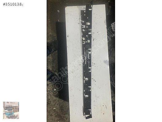 5C6807863 vw jetta arka tampon braketi
