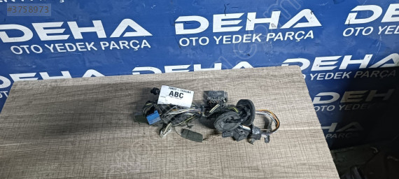 FORD FOCUS ÖN KAPI TESİASTI 7M5T-14A584