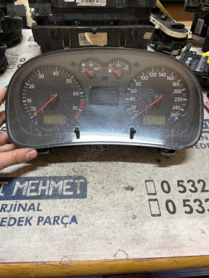 ÇIKMA VW GOLF 4 BORA 1J0920 801B 1J0920801B KİLOMETRE SAATİ