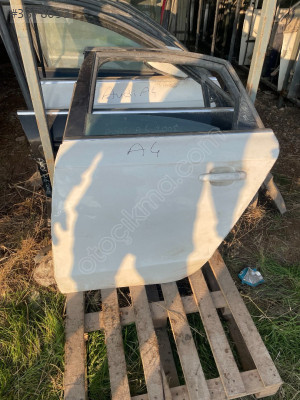 AUDİ A4 SOL ARKA KAPI BEYAZ DOLU HATASIZ