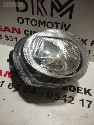 Nissan Juke ön sağ far