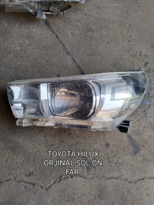 TOYOTA HİLUX ORJİNAL SOL ÖN FAR AZ HASARLI 2015-2020