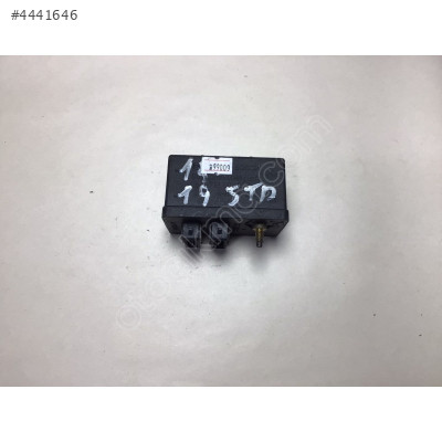Fiat Kızdırma Rölesi 0281003018