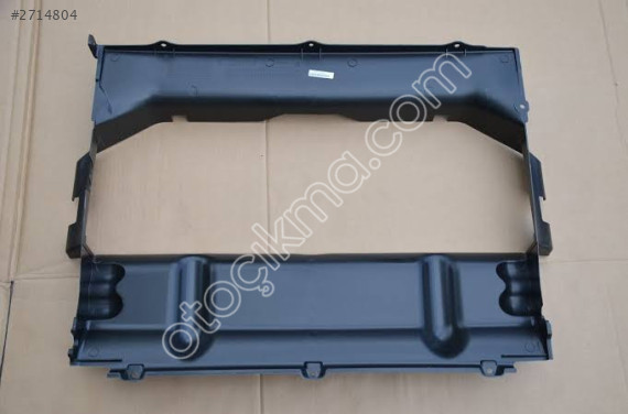 PORSCHE CAYENNE RADYATÖR ÖN HAVA KANALI MASKE  7P5121291