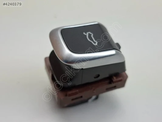 8K0959831B ORJİNAL  AUDİ A4 A5 Q5 BAGAJ AÇMA DÜĞMESİ