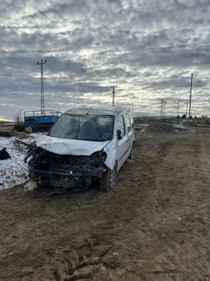 sahibinden satılık 2011 model kangoo multix 6 ileri vites kazalı