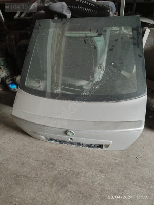 SKODA OCTVİA HATASIZ SÖKME BAGAJ  KAPAĞI CİKMA ORJİNAL
