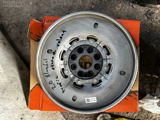 2023 trafic 2.0 bluedci otomatik volant