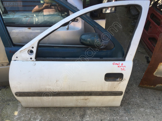 Opel Corsa B 1993-2000 Çıkma Sol Ön Kapı