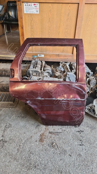 Nissan Pathfinder Sağ Arka Kapı (96-99)