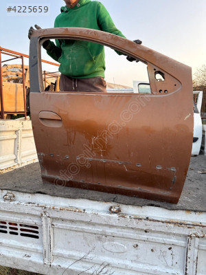 Dacia duster 2018-2023 sağ ön kapı