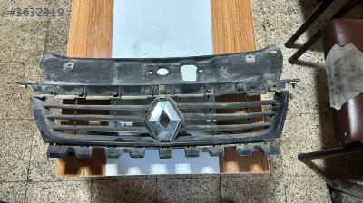 2009-2012 Renault Symbol Ön Panjur Orjinal Çıkma