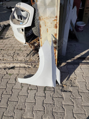 MG 4 sol ön çamurluk 2023 2025
