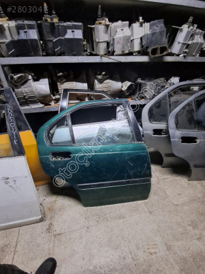 Honda Euro Civic  Sağ Arka Kapı