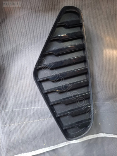 Renault clio 5.5 arka tampon izgara sol 850D24677R