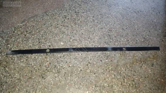 Bmw 5 serisi E39 arka tampon orta bant (park sensör delikli)
