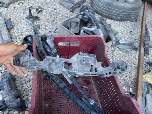 Renault megane 2 far alt braketi