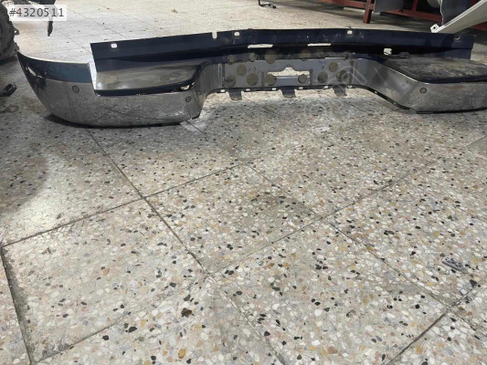 Amarok arka tampon dolu