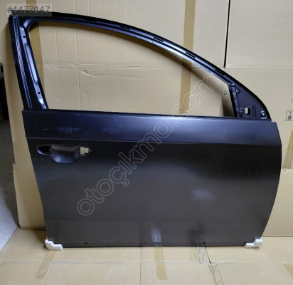 VW PASSAT B7 SAĞ ÖN KAPI İTHAL 3AA831056