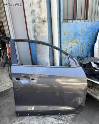 HYUNDAİ TUCSON SAĞ ÖN KAPI ORJİNAL EYUPCAN OTO'DA