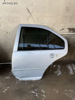 VW BORA SOL ARKA KAPI ÇIKMA ORJİNAL